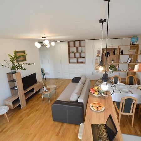 Shine24 - Spacious And Bright Apartment - New Novi Sad Exterior foto