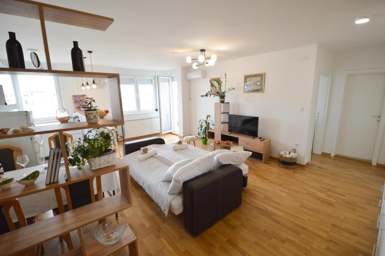 Shine24 - Spacious And Bright Apartment - New Novi Sad Exterior foto